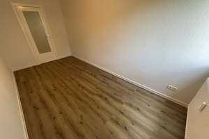 Frisch renovierte 3 Zimmer-Wohnung mit Balkon und modenisiertem Tageslichtbad mit Wanne – Eutiner Str. 20, 23554 Sankt Lorenz Nord, Lübeck – Vorschaubild 13