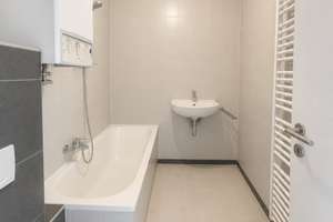 Sofort beziehbar! Großzügige 3 Zimmer-Wohnung mit Balkon in Citywohnlage! – 70376 Neckarvorstadt, Stuttgart – Vorschaubild 5