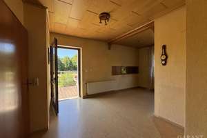 Traumhaftes Einfamilienhaus mit großem Grundstück in Glauchau – Die vollständige Adresse der Immobilie erhältst du vom Anbieter., 8371 Glauchau – Vorschaubild 4
