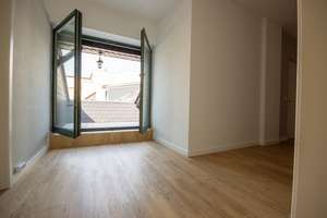 Großzügige Dachgeschosswohnung in Bestlage | Loggia | Separate Küche | Tageslichtbad mit Wanne – Löhrstraße 15, 4105 Zentrum-Nord, Leipzig – Vorschaubild 5