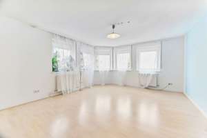 Lichtdurchflutete 3-Zimmer-Wohnung in Stuttgarts gefragtestem Viertel – Die vollständige Adresse der Immobilie erhältst du vom Anbieter., 70176 Rosenberg, Stuttgart – Vorschaubild 2