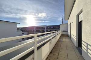 Helles Penthouse mit langer Südterrasse