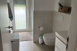 Neubau 2021 | Hochwertige 3-Zimmer-Wohnung (A+) mit Balkon, Aufzug und Tiefgarage – Kirchbachstraße 28, 65191 Nordost, Wiesbaden – Vorschaubild 8