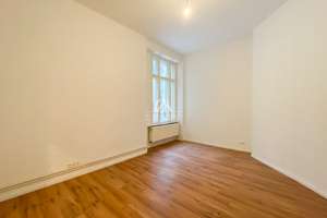 BEZUGSFREIE 2-ZIMMER-WOHNUNG IM HINTERHAUS|MIT CA. 60QM TERRASSEN-GENEHMIGUNG | PROVISIONSFREI – Libauer Straße 15, 10245 Friedrichshain, Berlin – Vorschaubild 1