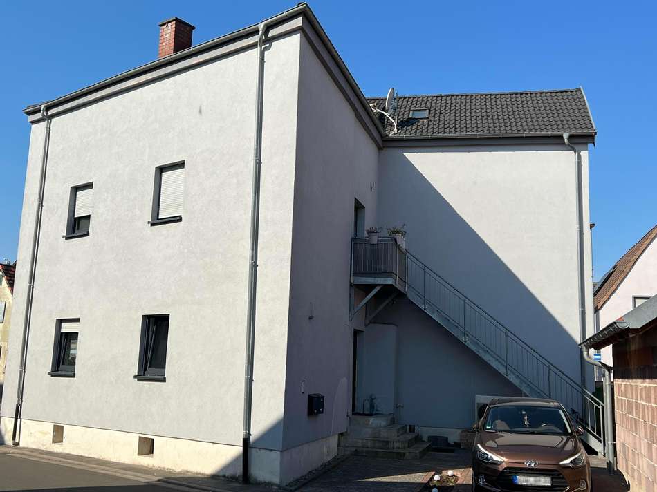 Seitenansicht Hofeinfahrt