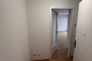 Neuwertige 2-Zimmer-Wohnung mit Süd-Balkon und Einbauküche in München – München – Vorschaubild 3