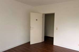** NUR MIT WBS-Schein ** Großzügige 2-Zimmer-Wohnung mit Loggia in zentraler Lage von Düsseldorf – Haifastr. 4, 40227 Oberbilk, Düsseldorf – Vorschaubild 2