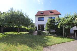 Wohnensemble aus Mehrfamilienhäusern und zwei Einfamilienhäusern mit Garage und Stellplätzen – 60435 Eckenheim, Frankfurt am Main – Vorschaubild 8