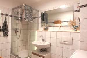 Privat: attrak. 2-Zimmer Wgh im 3. OG mit EBK/Balkon/TG in Eidelstedt – Holsteiner Chaussee 16, 22523 Eidelstedt, Hamburg – Vorschaubild 2