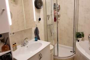 Lichtdurchflutete Jugendstilwohnung  im Herzen des Stuttgarter Westens - von privat, provisionsfrei – Ludwigstr. 118, 70197 Rotebühl, Stuttgart – Vorschaubild 9