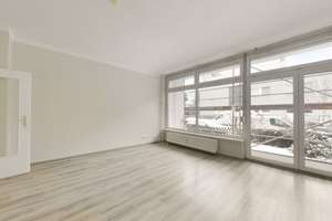 Westend/Charlottenburg; attraktive und bezugsfreie 2-Zimmer-Wohnung mit Süd-Balkon und TG-Stellplatz – Die vollständige Adresse der Immobilie erhältst du vom Anbieter., 14050 Westend, Berlin – Vorschaubild 4