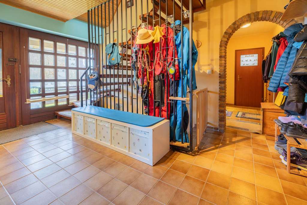 Immobilie in Christiansholm - Familienglück im Grünen: solides Backsteinhaus mit 6 Zimmern und großem Garten, vollunterkellert - Bild 3