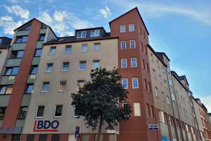 ***GEMÜTLICHE WOHNUNG IM GEPFLEGTEM MFH-AUFZUG-TIEFGARAGENSTELLPLATZ***