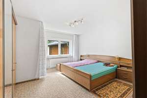 Gepflegtes Einfamilienwohnhaus mit Wintergarten, separatem Jugendstudio und großzügigem Grundstück – Die vollständige Adresse der Immobilie erhältst du vom Anbieter., 93128 Regenstauf – Vorschaubild 13