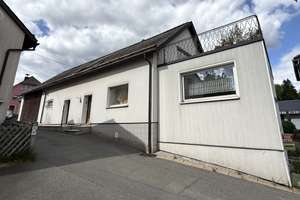 1350 - 1-2 Familienhaus zwischen Helmrechts und Schwarzenbach/W. – Die vollständige Adresse der Immobilie erhältst du vom Anbieter., 95233 Helmbrechts – Vorschaubild 2