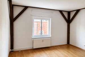 Vermietete 3-Zimmer-Dachgeschosswohnung mit Balkon, Wannenbad mit Fenster, Laminat! – Dornblüthstraße 1, 18057 Hansaviertel, Rostock – Vorschaubild 4