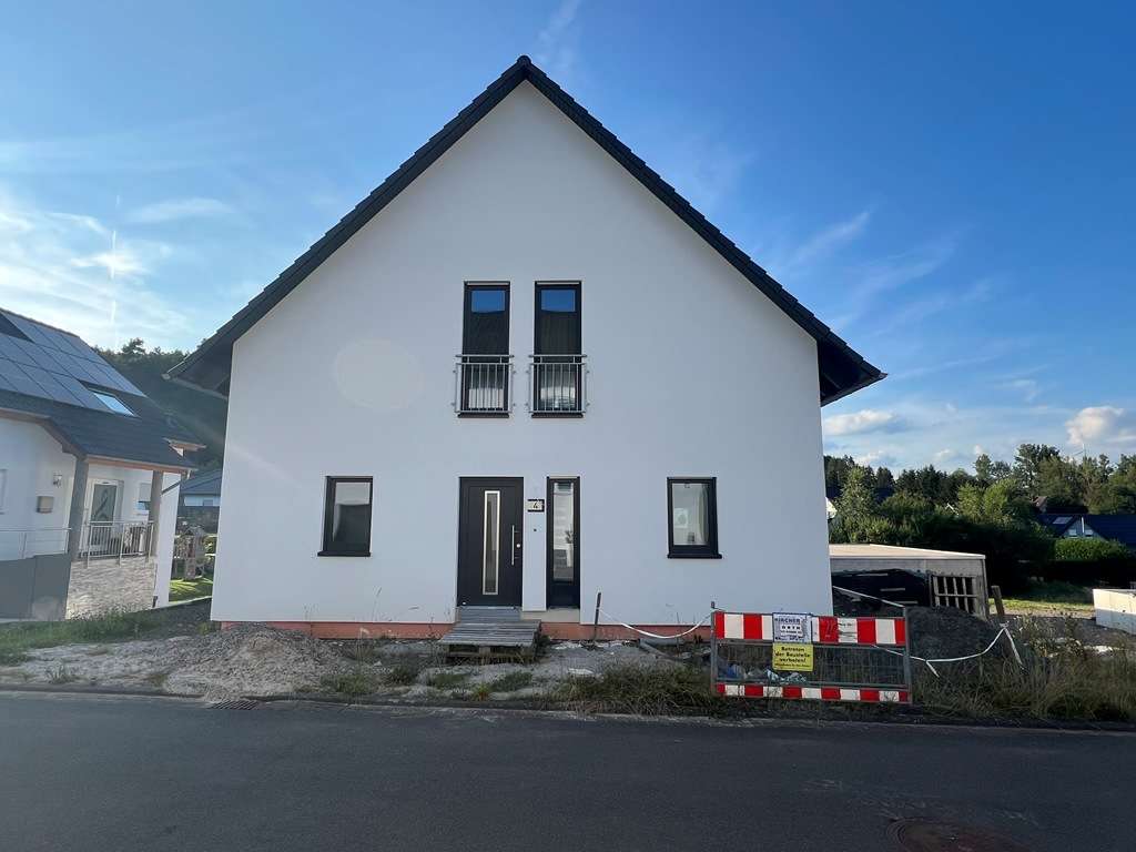 Immobilie in Hoppstädten-Weiersbach - Einfamilienhaus mit Doppelgarage
-Massa-Haus- - Bild 1