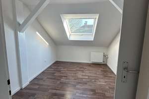 3-Zimmer-Dachgeschosswohnung mit Einbauküche in Wuppertal – Schützenstraße 73, 42281 Barmen, Wuppertal – Vorschaubild 3