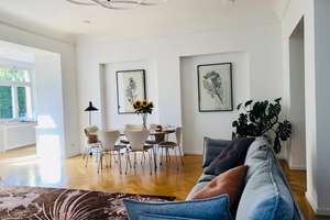 Ein Juwel am Hochufer 1. Reihe: Elegante Wohnung auf 2 Ebenen in Jugendstilvilla mit Privatgarten – Die vollständige Adresse der Immobilie erhältst du vom Anbieter., 81545 Harlaching, München – Vorschaubild 5
