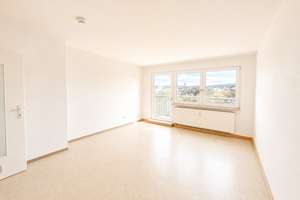 Attraktive 4 Zimmerwohnung mit Balkon, sensationellen Weitblick, EBK zentral in Würzburg – Die vollständige Adresse der Immobilie erhältst du vom Anbieter., 97084 Heidingsfeld, Würzburg – Vorschaubild 8