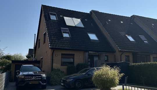 Bild von Komfortables Wohnen auf hohem Niveau auf ca. 140m² Wohnfläche, 5 Zimmern mit Garten, Garage und Pool