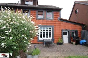Gemütliches, gepflegtes Fachwerkhaus mit Garten u. Garage in SZ-Engelnstedt!