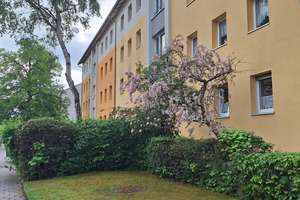 Sanierte 3-Zimmer-Wohnung mit grossem Balkon in Erlangen – Liegnitzer Straße 12, 91058 Sebaldus, Erlangen – Vorschaubild 6