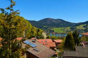 Ruhe. Sonne. Schliersee. Ein Haus mit Zukunftspotential – Die vollständige Adresse der Immobilie erhältst du vom Anbieter., 83727 Schliersee – Vorschaubild 3