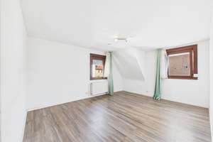 Einfamilienhaus in zentraler Lage – Die vollständige Adresse der Immobilie erhältst du vom Anbieter., 78669 Wellendingen – Vorschaubild 4