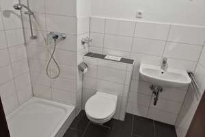 Zentralgelegene 2-Zimmer-Wohnung in einer Seniorenwohnanlage in Bochum-Weitmar! – Weitmarer Str. 104, 44795 Weitmar-Mitte, Bochum – Vorschaubild 3