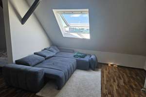 gemütliche 1-Zimmer-Wohnung im Dachgeschoss