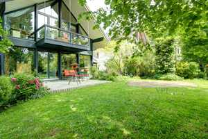 !Vermietet!
Wohntraum aus Glas und Holz mit bezauberndem Garten wartet auf Sie in
Gröbenzell! – Fürstenfeldbruck (Kreis) – Vorschaubild 1
