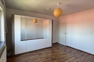 Modernisierte 2-Zimmer-Wohnung mit Loggia, Stellplatz & Einbauküche in Oggersheim – 67071 Oggersheim, Ludwigshafen am Rhein – Vorschaubild 9