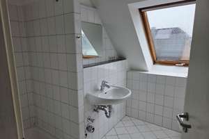 2 Zimmer DG-Wohnung mit Balkon und PKW Stellplatz in Rheinnähe – Heinrich-Klein-Str. 16, 51143 Langel, Köln – Vorschaubild 5