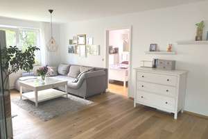 Helle 2,5 Zimmerwohnung mit Wintergarten und eigenem Garten (ca. 200 qm) – Die vollständige Adresse der Immobilie erhältst du vom Anbieter., 70329 Obertürkheim (Ortsteil), Stuttgart – Vorschaubild 3