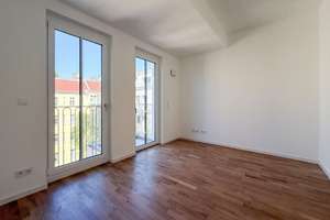 Helle 2-Zimmerwohnung - großer offener Küchenbereich mit Vor- und Nachmittagssonne - 2 Balkone – Osnabrücker Straße 27, 10589 Charlottenburg, Berlin – Vorschaubild 5