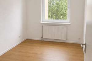 Erstbezug nach umfassender Renovierung – moderne 3-Zimmer-Wohnung mit Balkon in Duisburg-Großenbaum  – Am Golfplatz 40, 47269 Großenbaum, Duisburg – Vorschaubild 3
