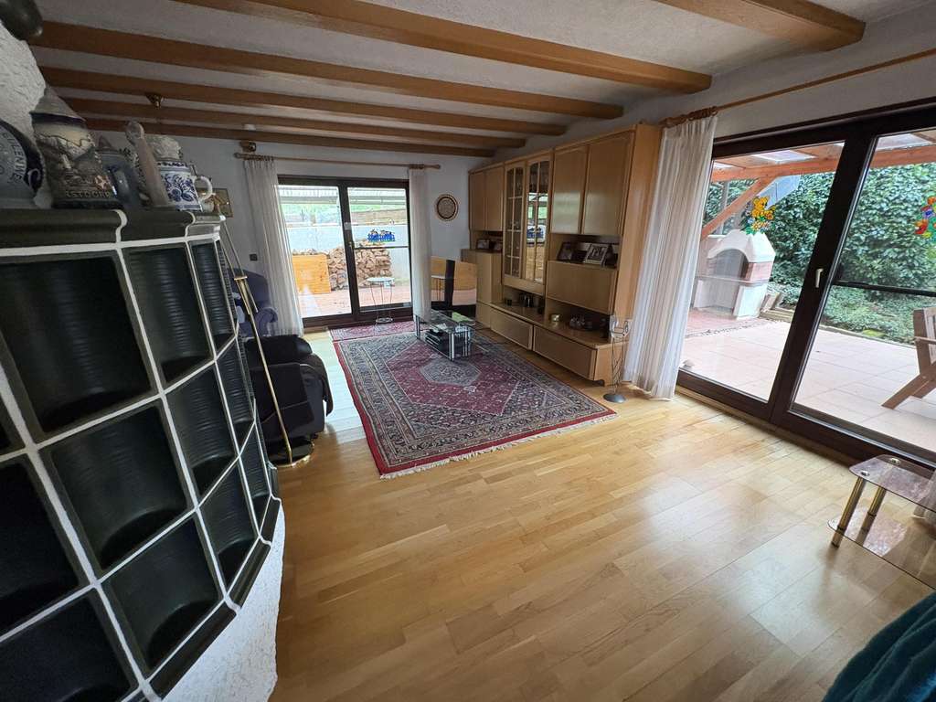 Immobilie in Dernbach (Westerwald) - Großes Wohnhaus in Ortsrandlage - Bild 4