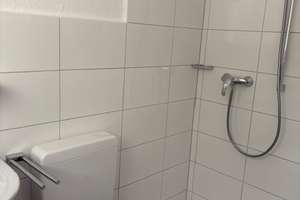 Nur ab 60 Jahren - renovierte 2-Zimmer-Wohnung mit Dusche – Schmidt-Blegge-Str. 18 4, 51469 Hand, Bergisch Gladbach – Vorschaubild 4
