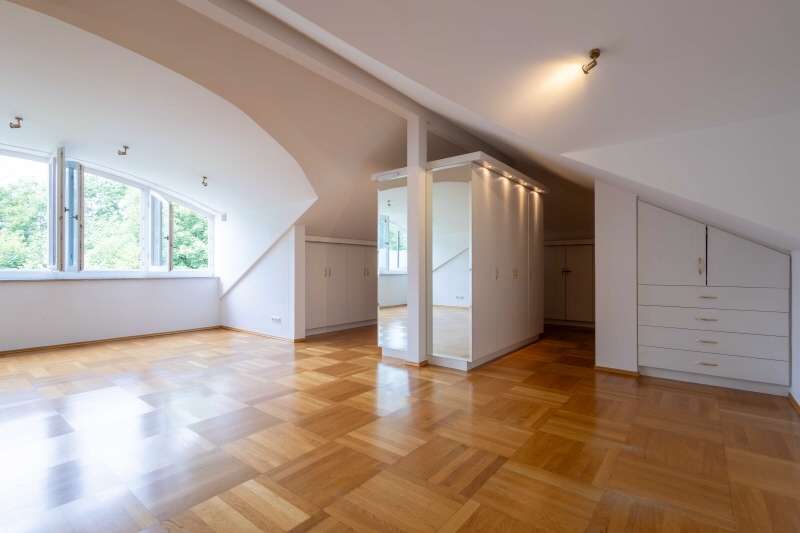 Immobilie in Stephanskirchen - Attraktive Dachgeschoß Maisonette - Wohnung in begehrter Lage von Stephanskirchen - Bild 10