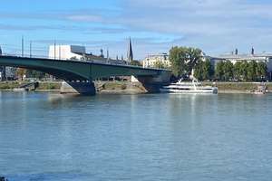 Direkte Rheinlage: Schickes 1-Zimmer-Apartement in Bonn-Beuel – Die vollständige Adresse der Immobilie erhältst du vom Anbieter., 53225 Beuel-Mitte, Bonn – Vorschaubild 10