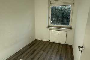 Gepflegte,  großzügig geschnittene 4 Zimmer Wohnung mit Balkon – Meerkamp 20, 45327 Essen – Vorschaubild 18