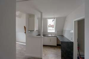 Stilvolle, neuwertige 1-Zimmer-DG-Wohnung in Kiel – 24147 Elmschenhagen, Kiel – Vorschaubild 6
