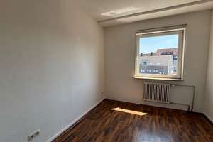 Helle 3,5-Zimmer Wohnung mit Balkon in Essen! 2 NKM frei! – Asthöwerstraße 7, 45147 Holsterhausen, Essen – Vorschaubild 7
