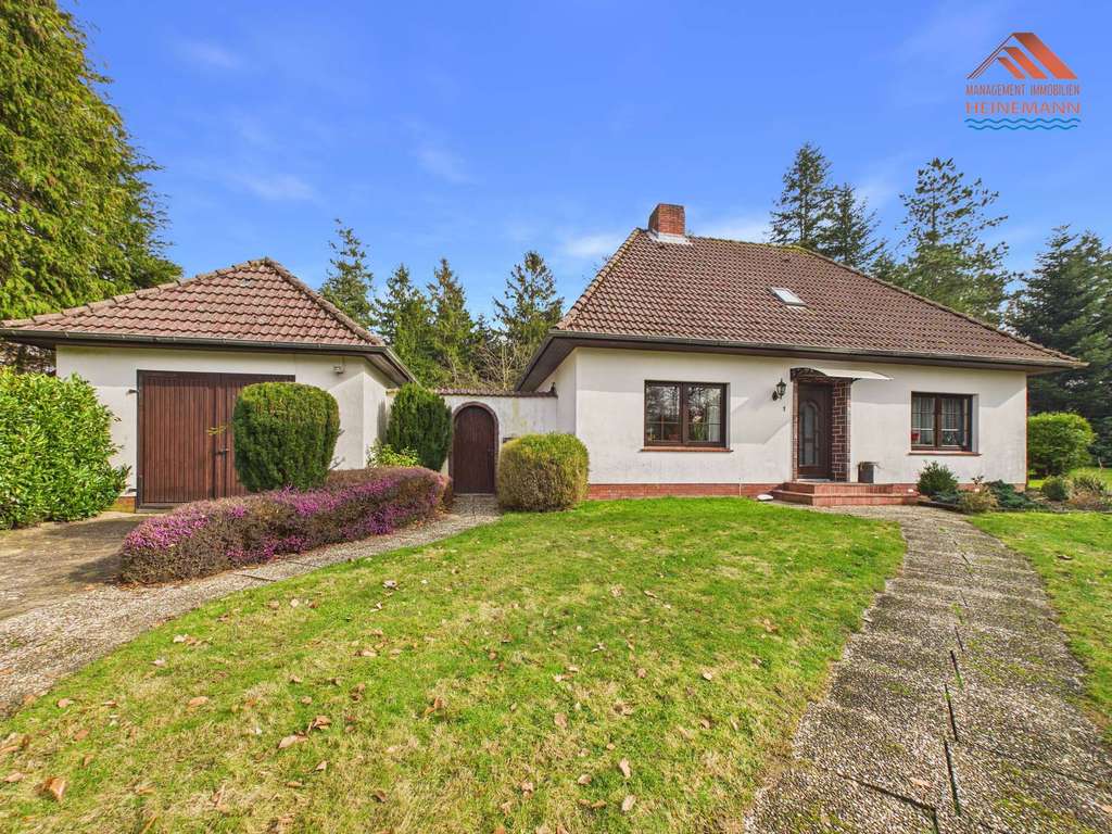 Immobilie in Neuenkirchen - Nostalgie trifft Potenzial: Freistehendes Einfamilienhaus auf großem Naturgrundstück in Neuenkirchen - Bild 0