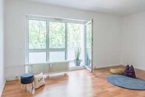 Wunderschön gelegene 2-Raum-Wohnung mit Balkon – Am Karbel 64, 9116 Chemnitz – Vorschaubild 1