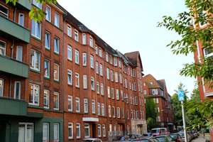2-Zimmer-Altbau-Wohnung mit verglaster Loggia – Die vollständige Adresse der Immobilie erhältst du vom Anbieter., 24114 Südfriedhof, Kiel – Vorschaubild 2