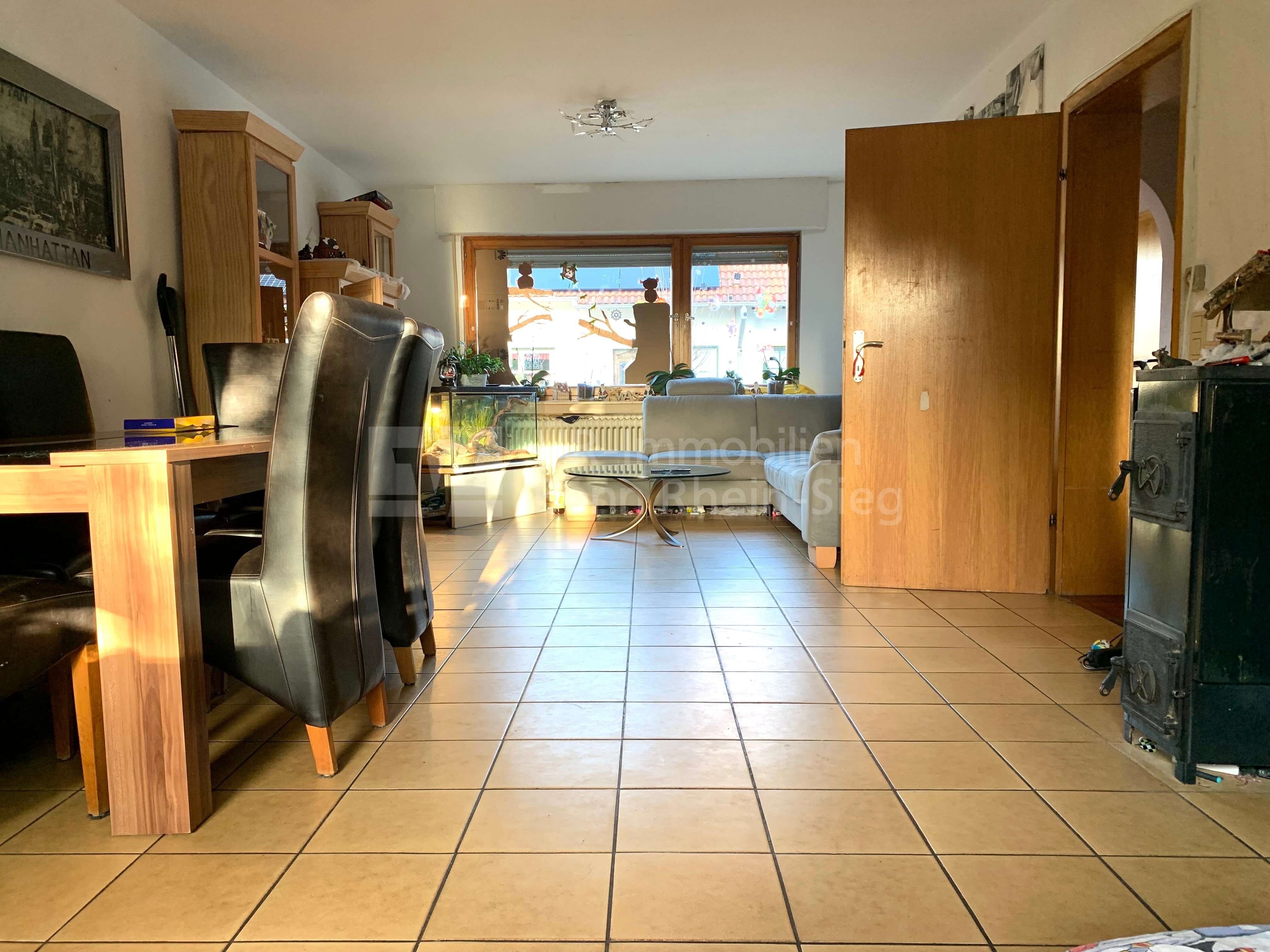 Immobilie in Niederkassel - Vermietete Doppelhaushälfte mit Sanierungsbedarf im schönen Rheidt ! - Bild 5