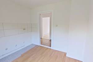 Sommer, Sonne, Sparen - 1 NKM GESCHENKT: Gemütliche 3-Zimmer-Wohnung mit Wannenbad – Wangeroogestr. 2, 26954 Nordenham – Vorschaubild 8