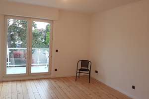 Ungewöhnlich geschnittene 2-Zimmer-Wohnung mit Dachstudio und Balkon in Mainz